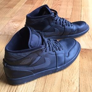 Men’s Nike Air Jordan 1 Mid - Black, Size 12